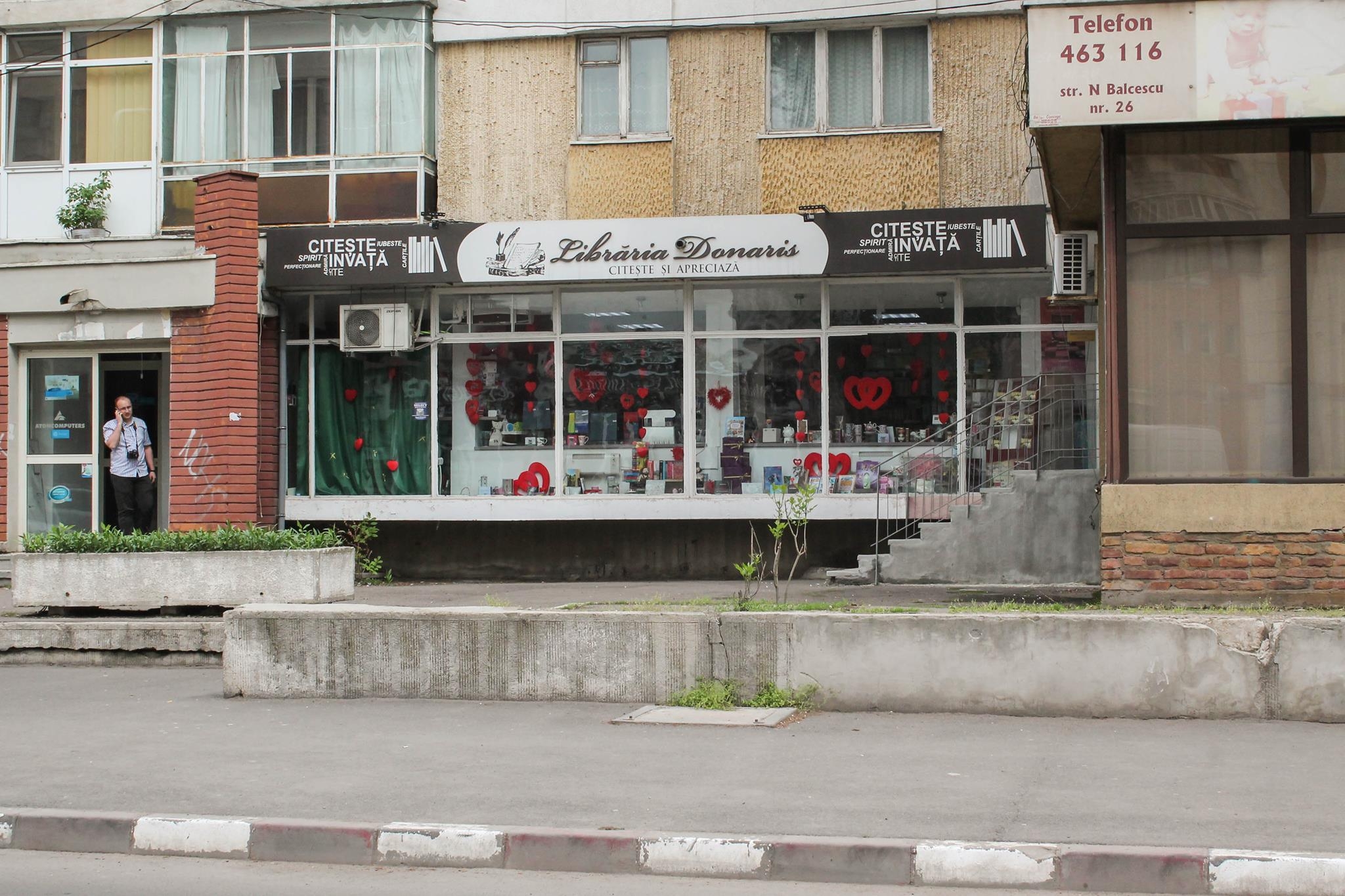 Librăria "Donaris" împlineşte trei ani. La mulţi ani!