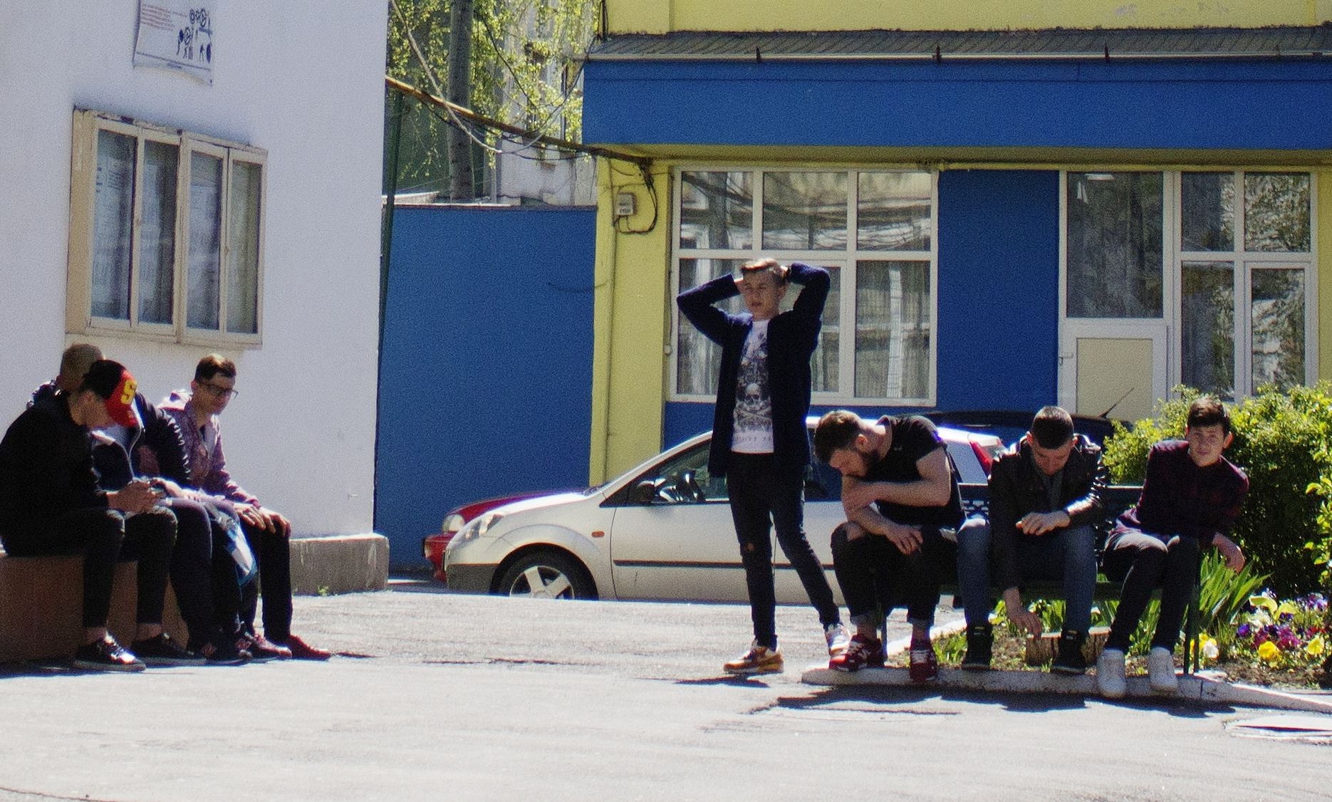 Ignoranţa liceenilor gălăţeni: Moţoc bucătarul, omul negru şi habar n-am