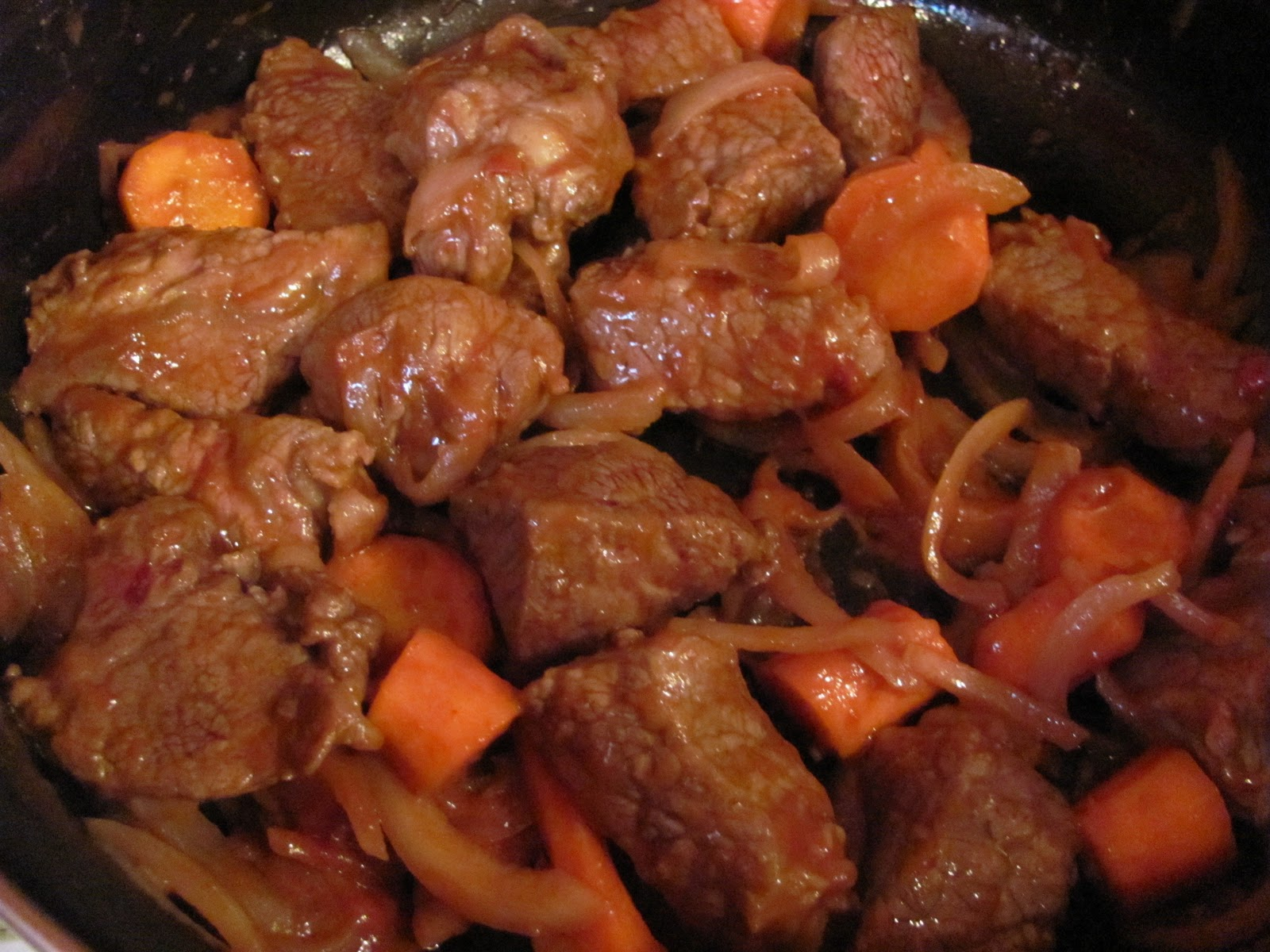 Tocanita de vită în sos de ceapă