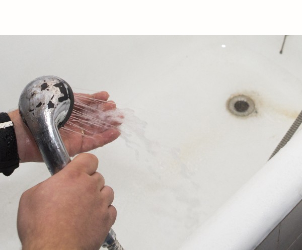 ZECI DE ASOCIAŢII nu vor mai fi branşate la APĂ CALDĂ/ IATĂ lista celor vizate