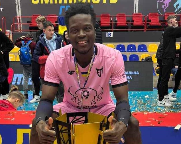 Internațional camerunez, la CSM Arcada