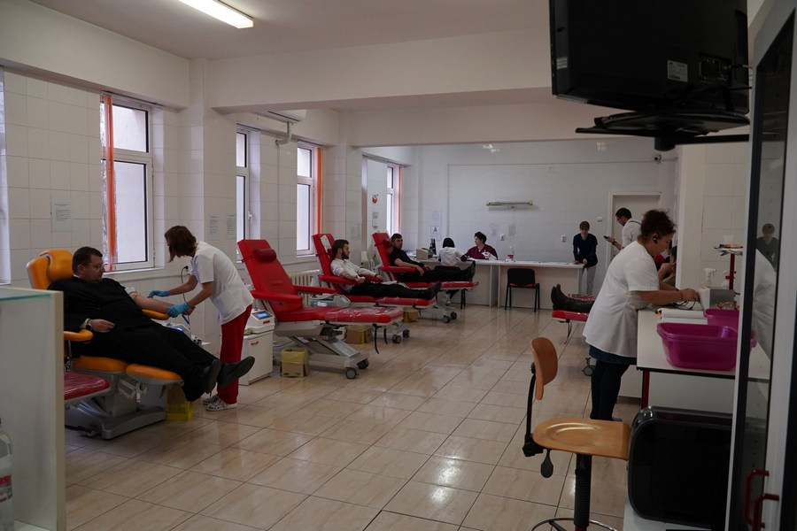 Preoții și elevii seminariști au donat sânge pentru semenii în suferință