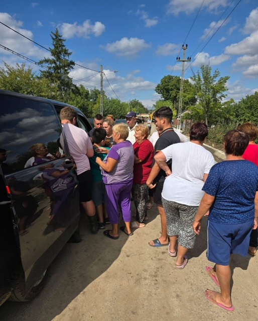 Notarii publici, în ajutorul familiilor afectate de inundații