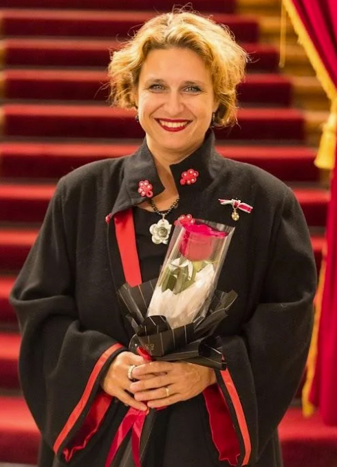 Orădeancă originară din Galaţi, distinsă cu Ordinul Steaua Italiei