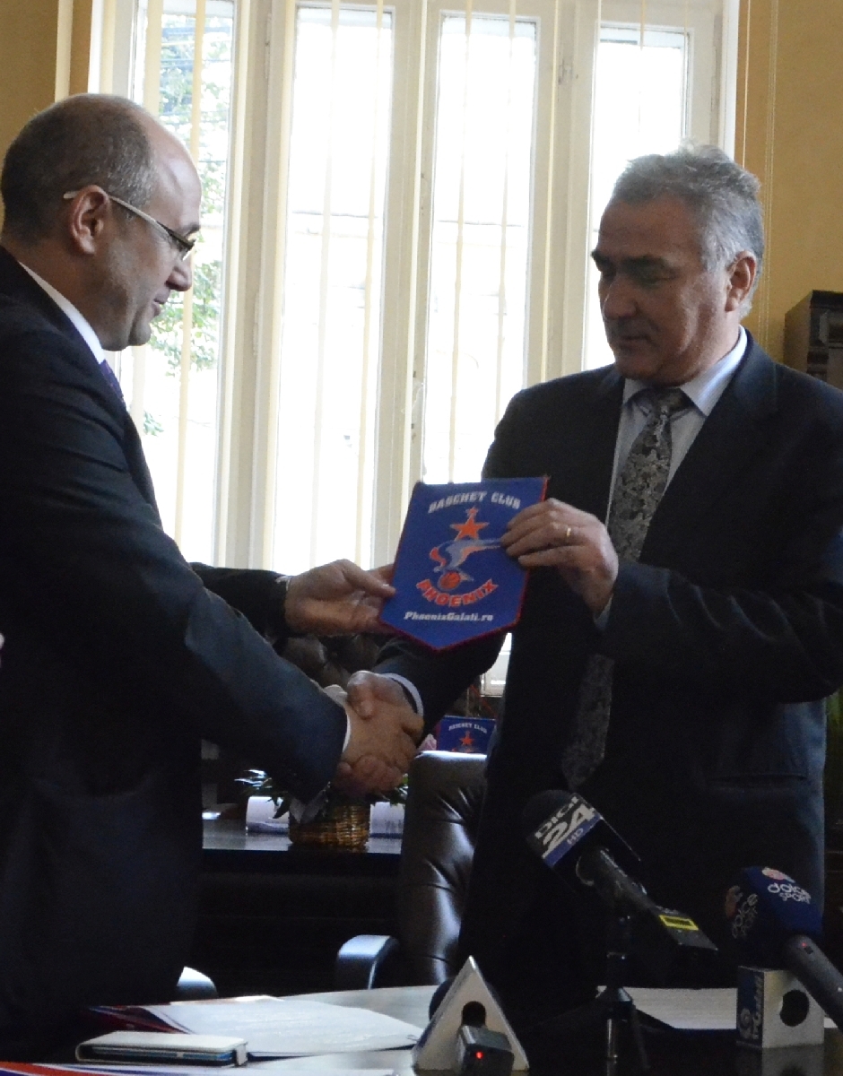 Parteneriat pentru baschet/ Phoenix "U", noua denumire a echipelor gălăţene