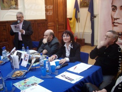 Doi autori, trei titluri, omagierea lui Creangă - la Salonul Axis libri