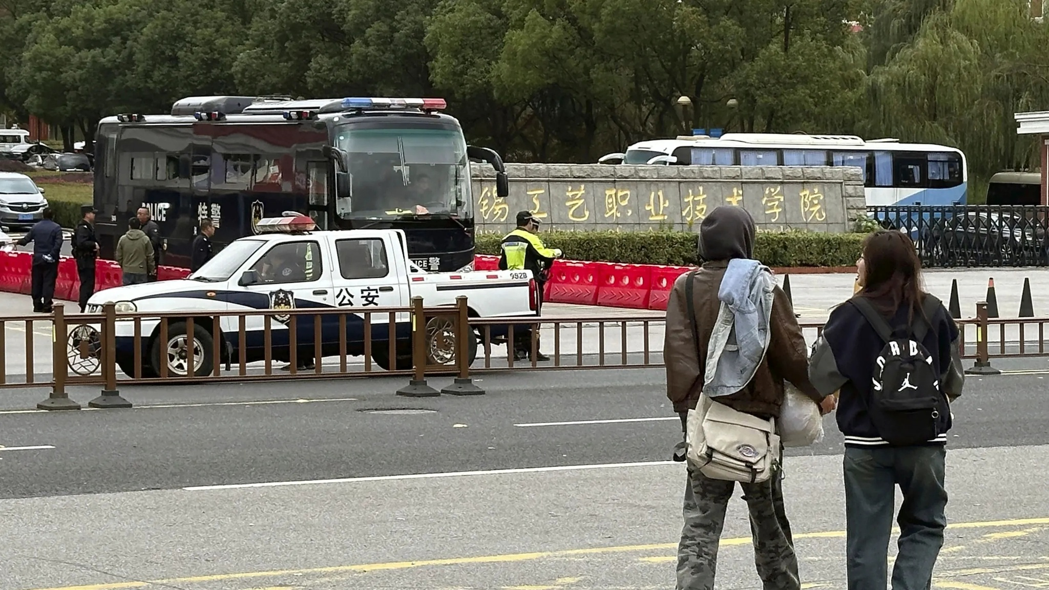 Opt morți şi 17 răniți la o școală din China