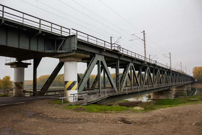 Pod nou și sector de drum la standarde europene, la Cosmești