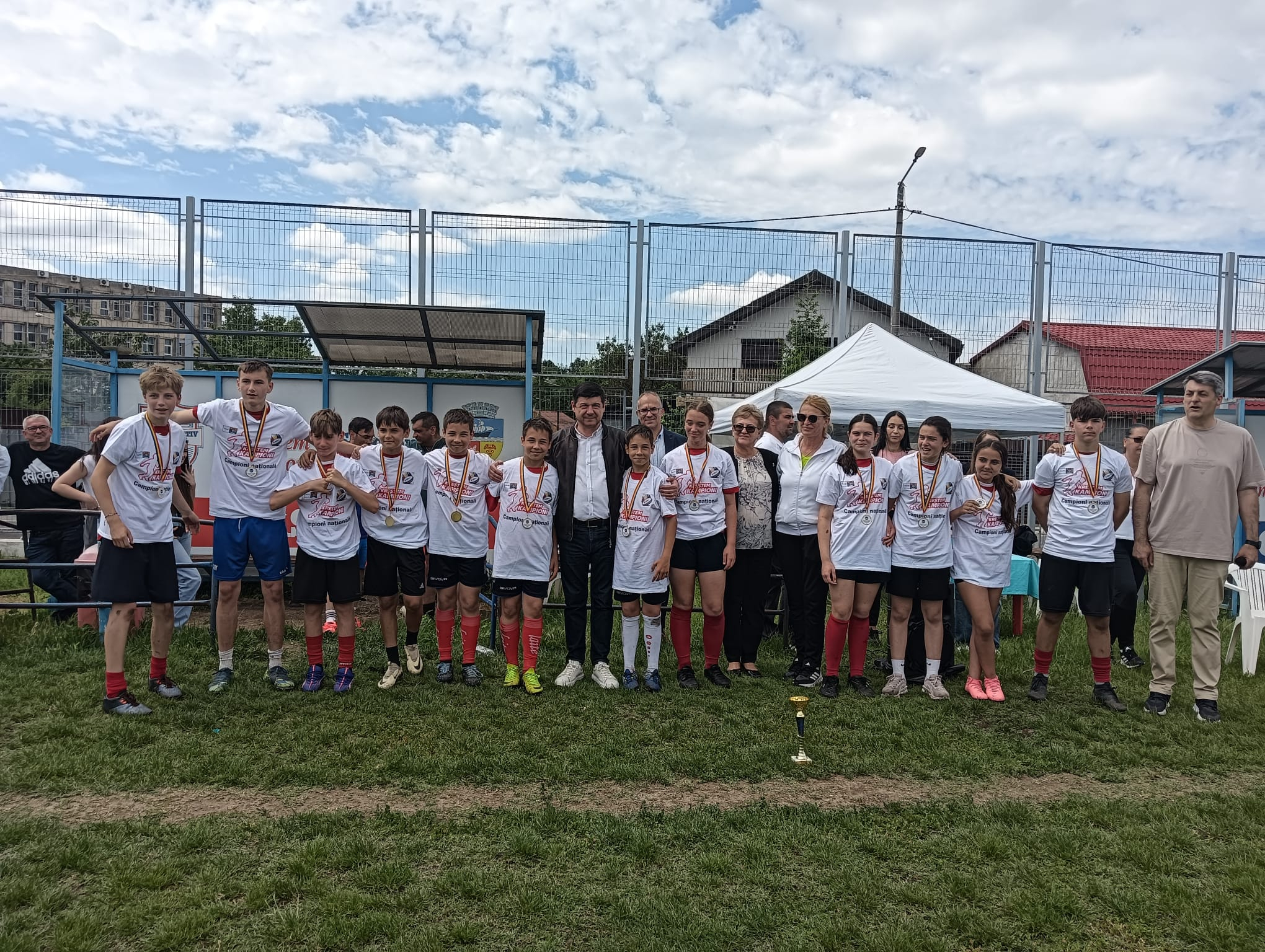 Echipa Școlii Nr. 18 Galați - campioană națională la rugby