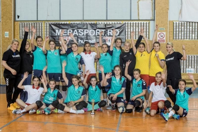 Jucătoarele ACS Lucian Bute, în căutarea medaliilor