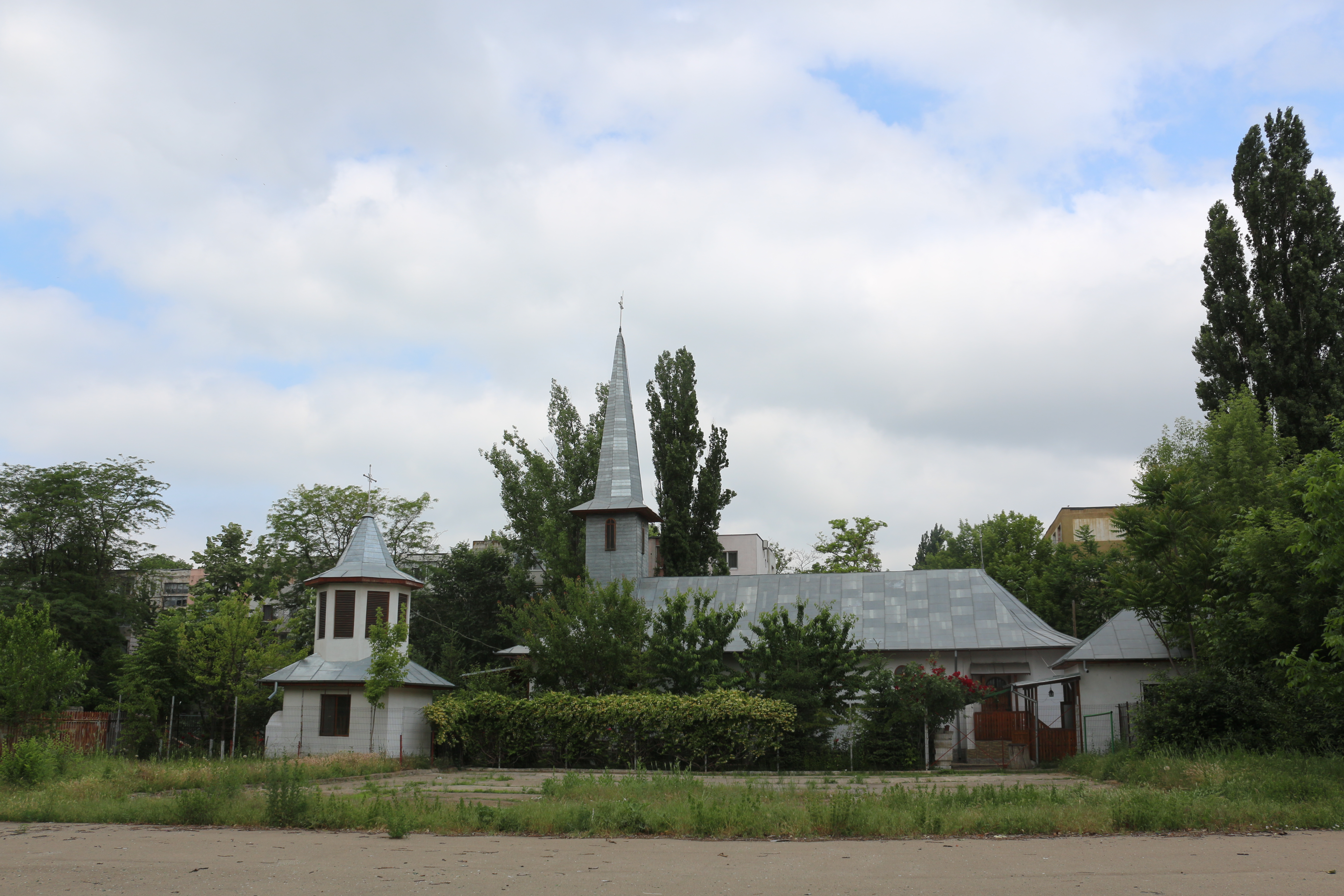 Aleşii locali au decis soarta bisericii ridicate ilegal în Micro 40