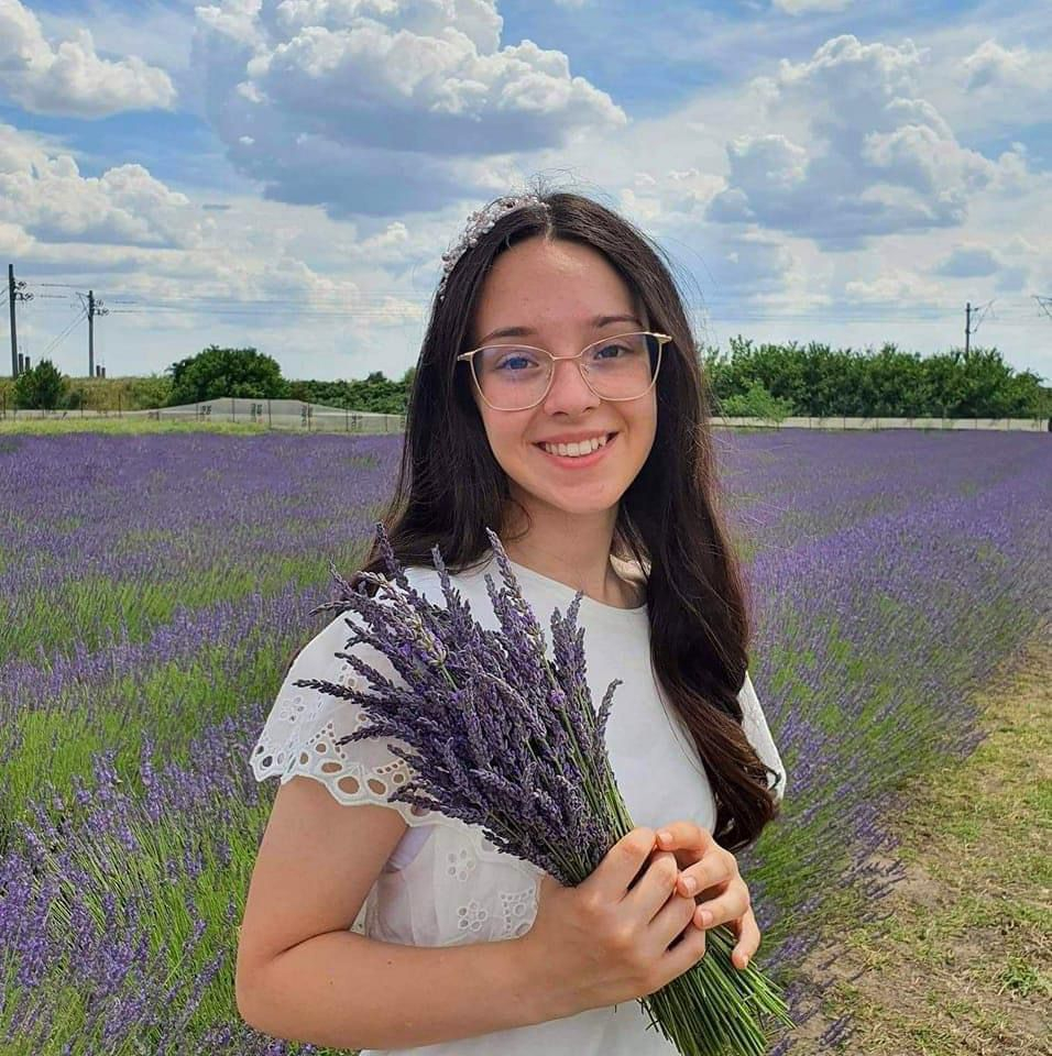 Cine sunt elevii cu media 10 la Evaluare şi la Bacalaureat. Premiaţi cu câte 2.000 de lei