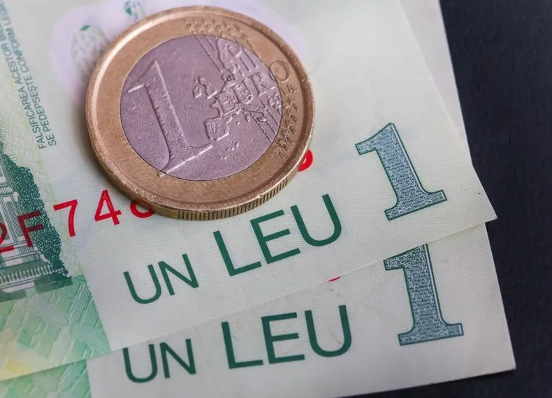 Euro s-a stabilizat la 5,10 lei şi aşteaptă alegerile