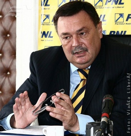 Dobre nu „simte” interesul autorităţilor locale în salvarea Combinatului