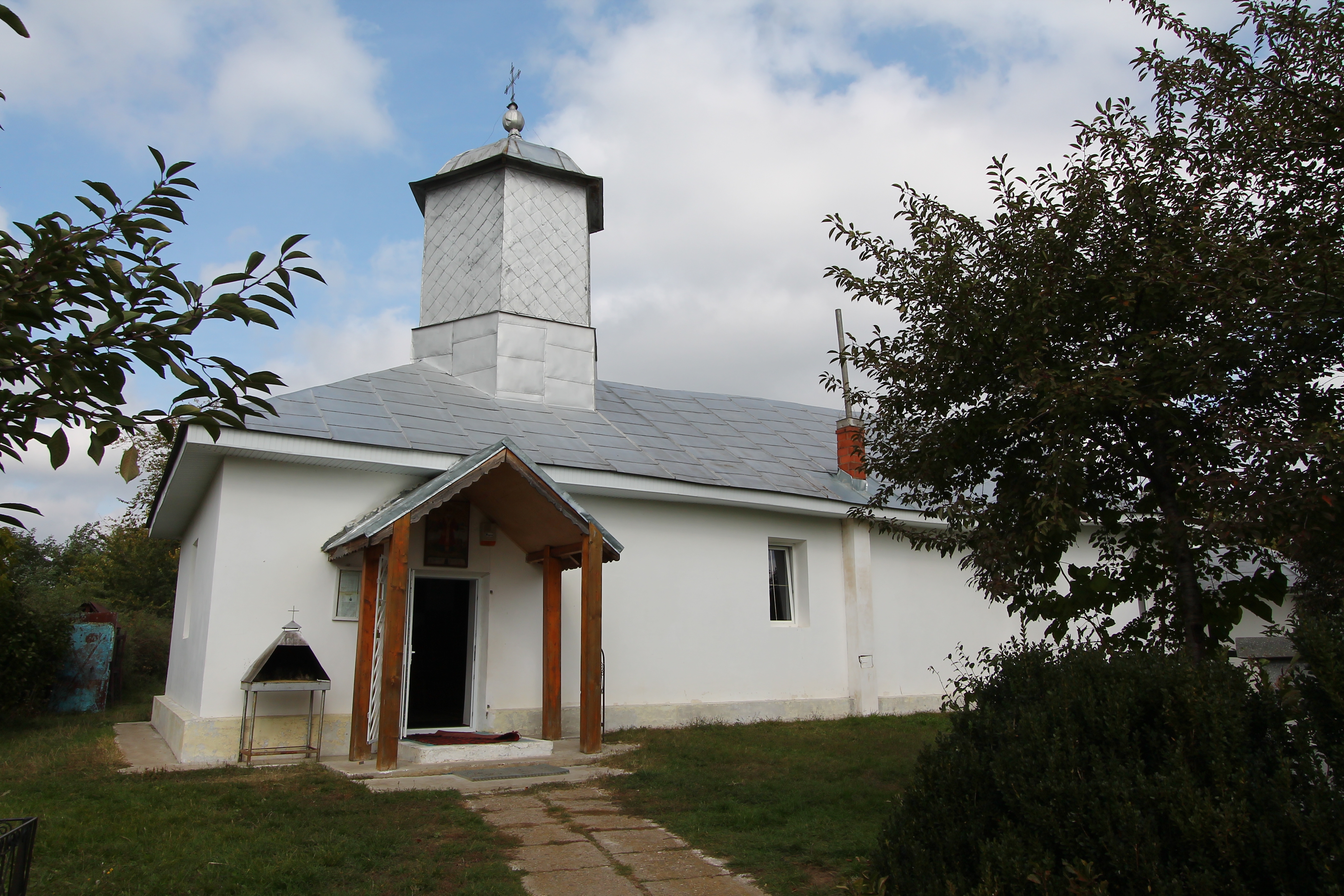 Biserici istorice gălăţene: Altarul din Bălăşeşti - mărturia în lut a vremurilor