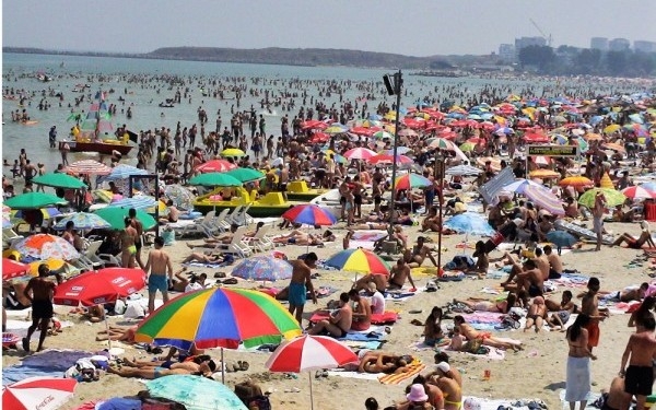 Vezi câte sute de milioane de euro au cheltuit turiştii pe litoralul românesc