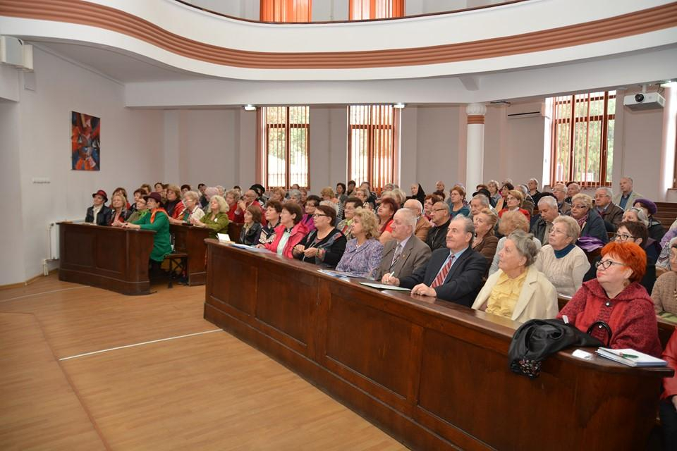 Deschidere festivă cu veşti bune la Universitatea seniorilor