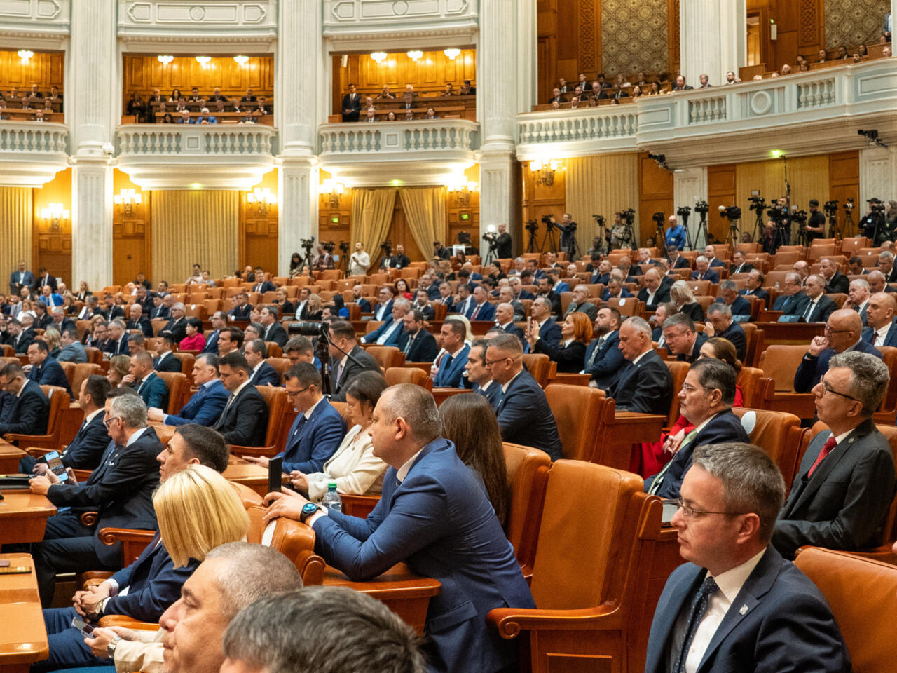 Chirie decontată doar pentru parlamentarii fără case în Capitală