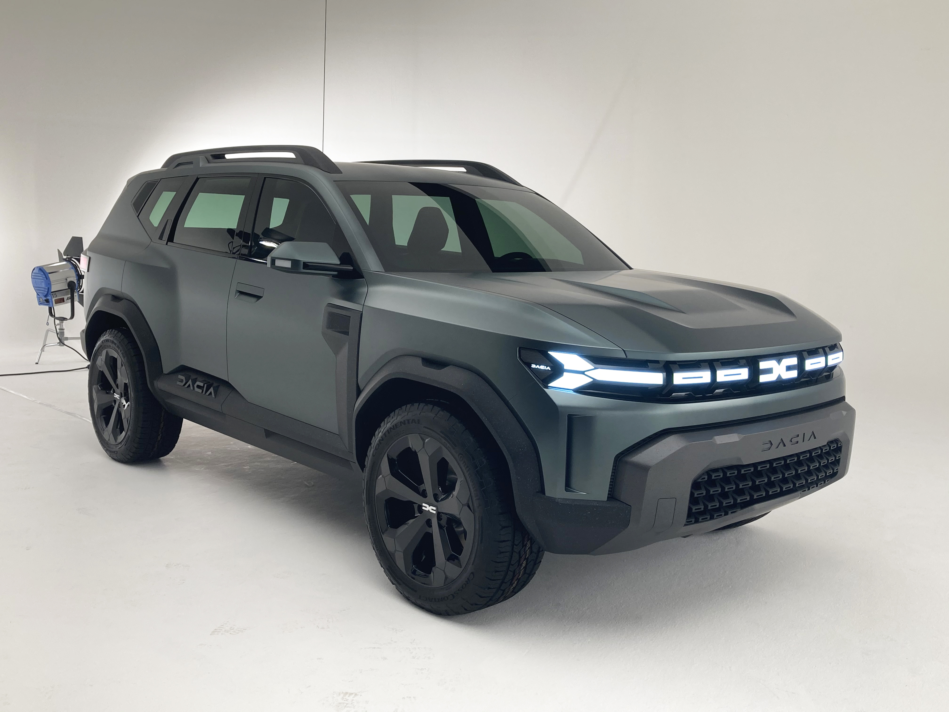 Uzina din Mioveni a produs Dacia cu numărul 8.000.000