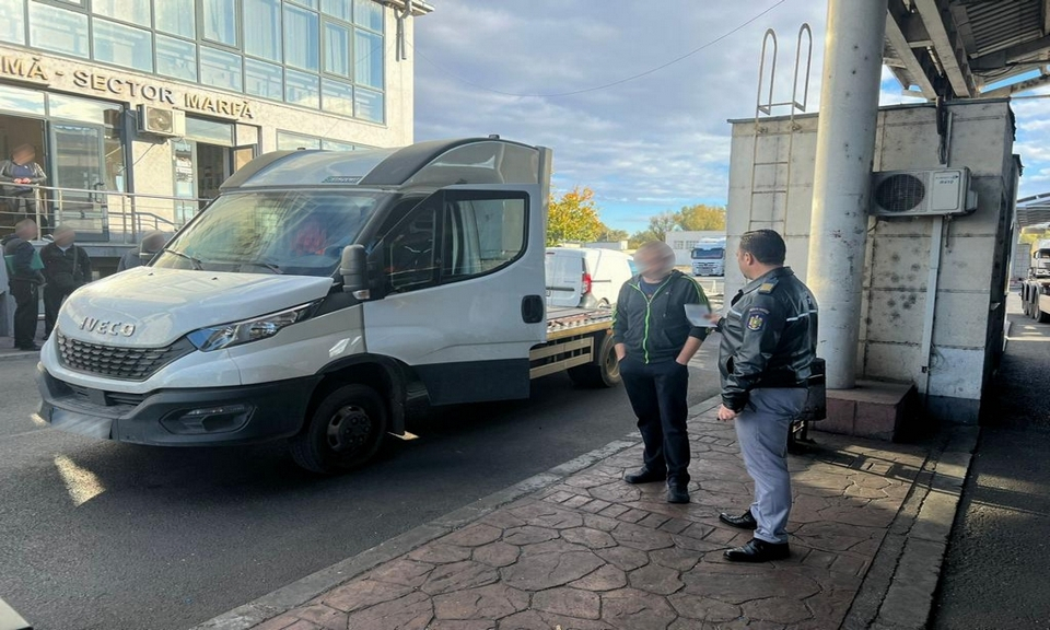 Depistat la volan fără permisul potrivit