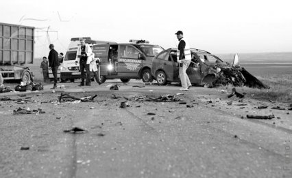 Şase maşini zdrobite şi doi gălăţeni morţi 