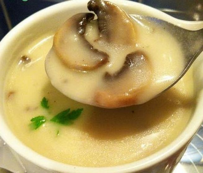 Supă-cremă de ciuperci