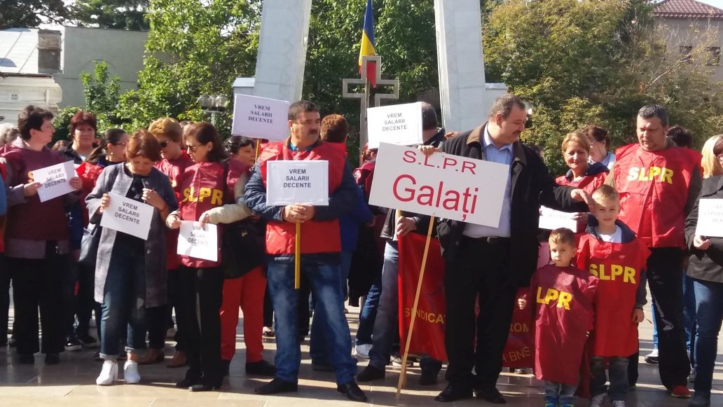 Contractele colective de muncă, o umbrelă insuficientă pentru angajaţi