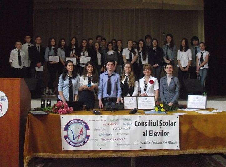 TINERII ŞI ORAŞUL/ Cum să fii voluntar activ în numele colegilor