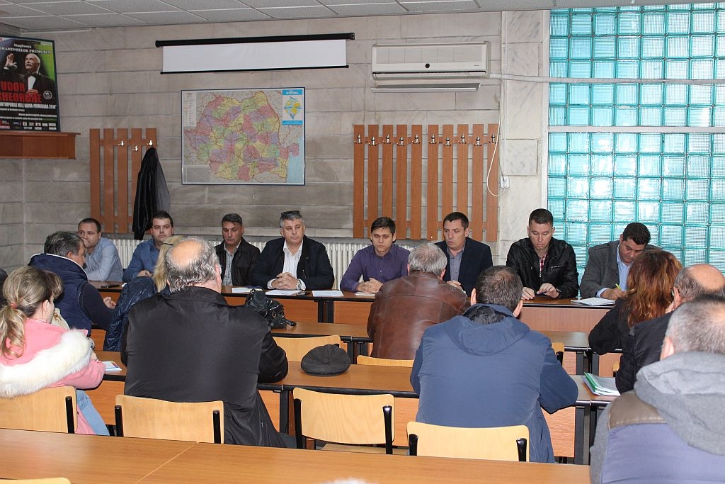 AVERTISMENT dur al ofiţerilor Anticorupţie la adresa şcolilor de şoferi şi instructorilor auto