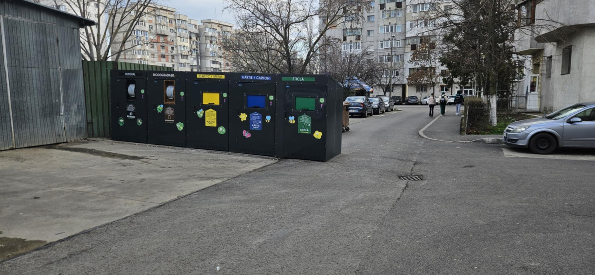 Poza zilei. Containerele străzii sau strada containerelor?