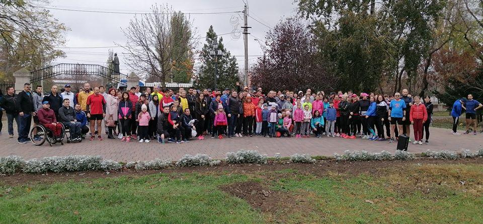 Sute de gălăţeni au alergat şi au donat pentru Elena