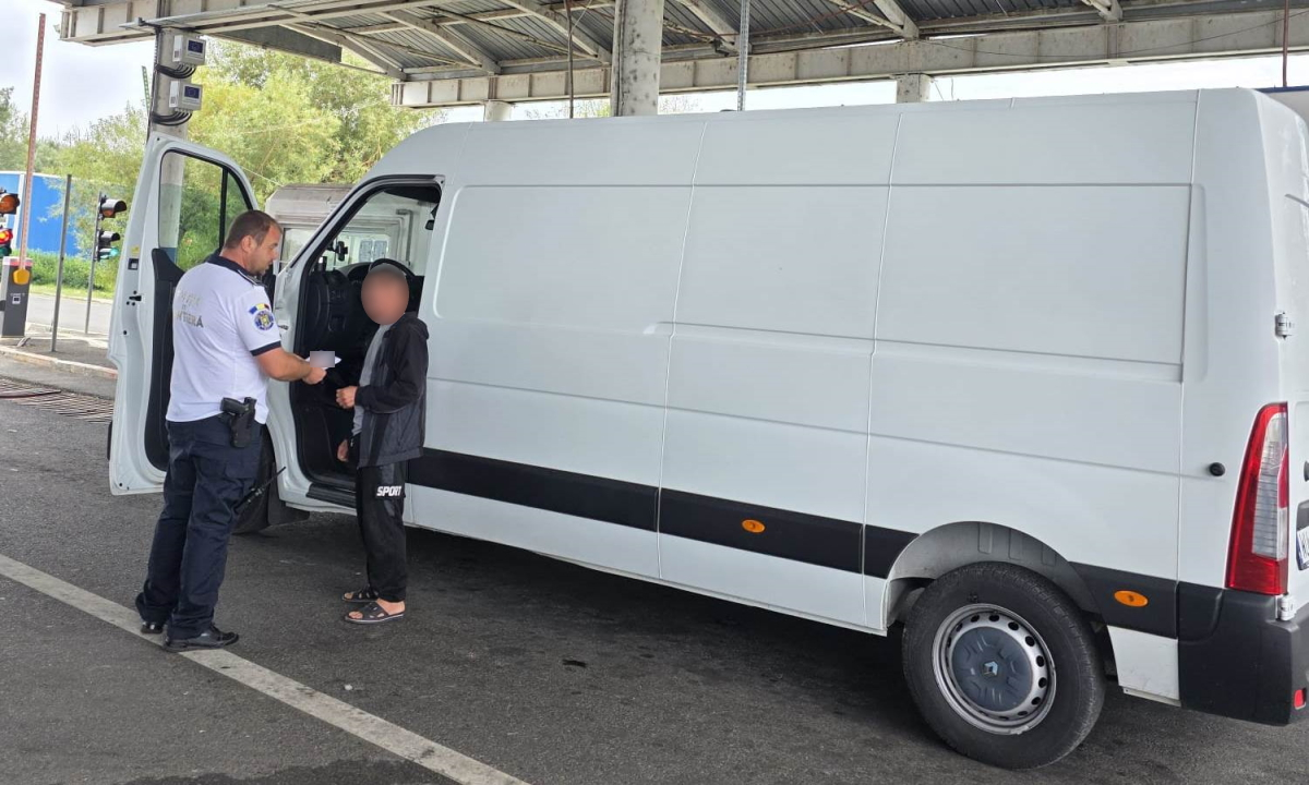 Cetățean moldovean, depistat la volan fără permis recunoscut în România