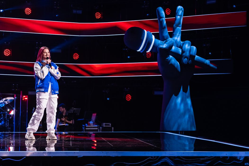 Bătălie pentru gălăţeanca Denisa Antohi la „Vocea României”