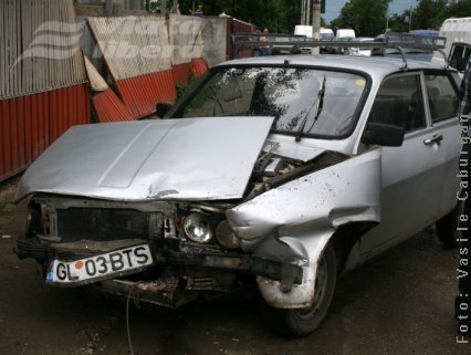 Prăpăd auto în Bariera Traian