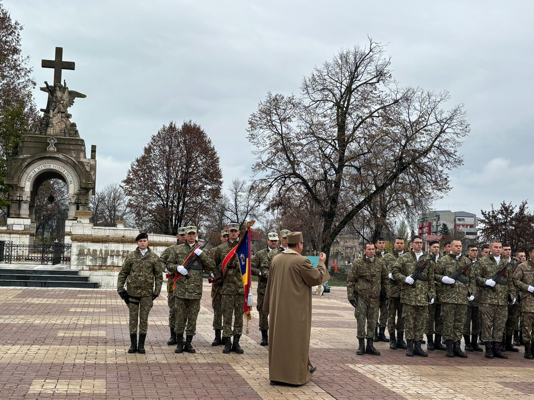 Omagiu, respect și solidaritate pentru eroi