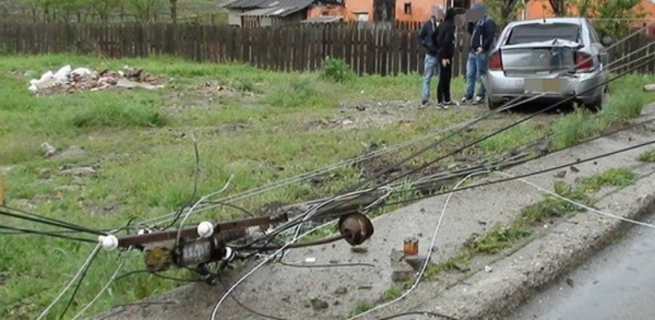 Gălăţeni fără permis, distrugători pe şosele