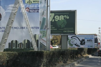 La bârfă, cu panourile