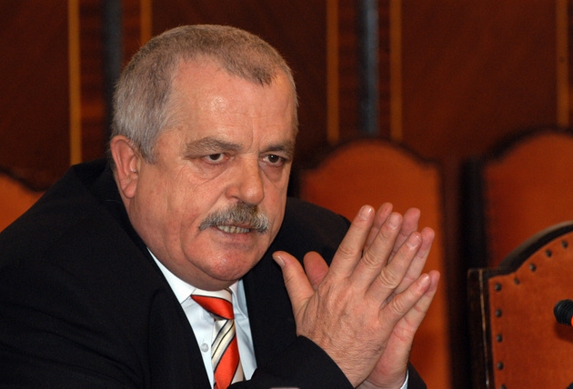 Decebal Traian Remeş, condamnat la trei ani de închisoare în 2013, va fi eliberat condiţionat