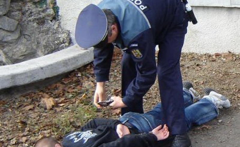 Trei minori din Şendreni sunt cercetaţi pentru spargeri în serie