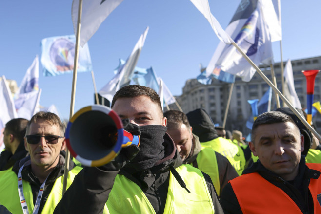 Protest de amploare al polițiștilor și rezerviștilor