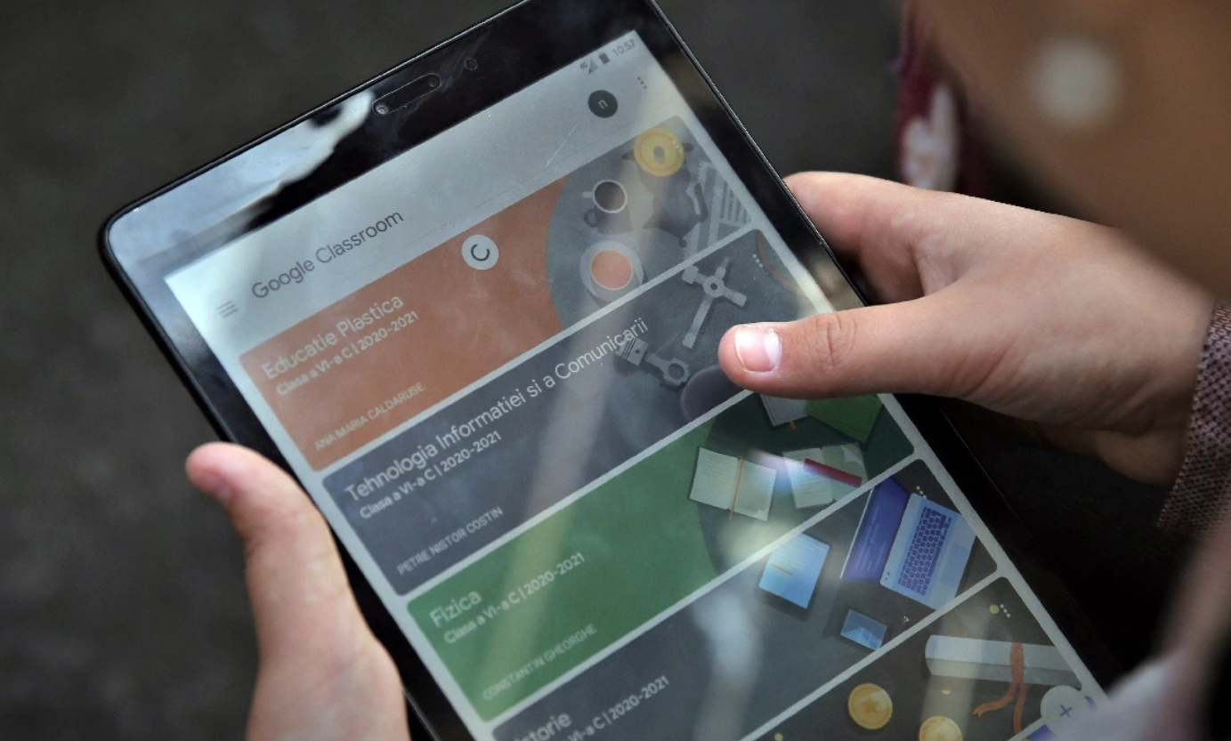 Tabletele, cerute înapoi de către Ministerul Educaţiei