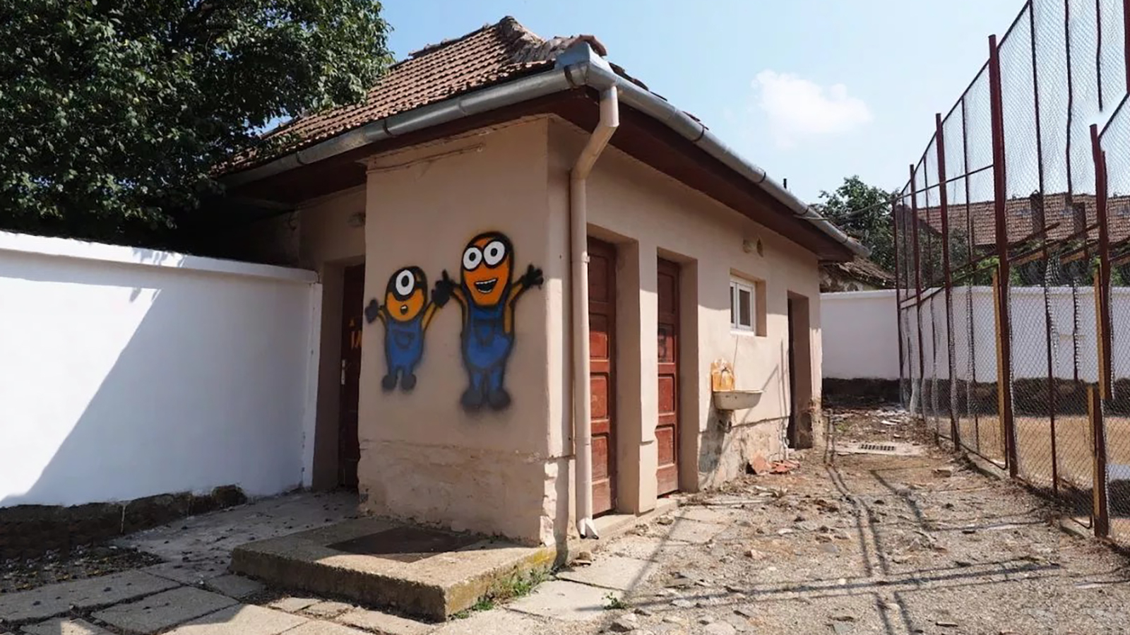 Bani europeni pentru tablete şi containere sanitare