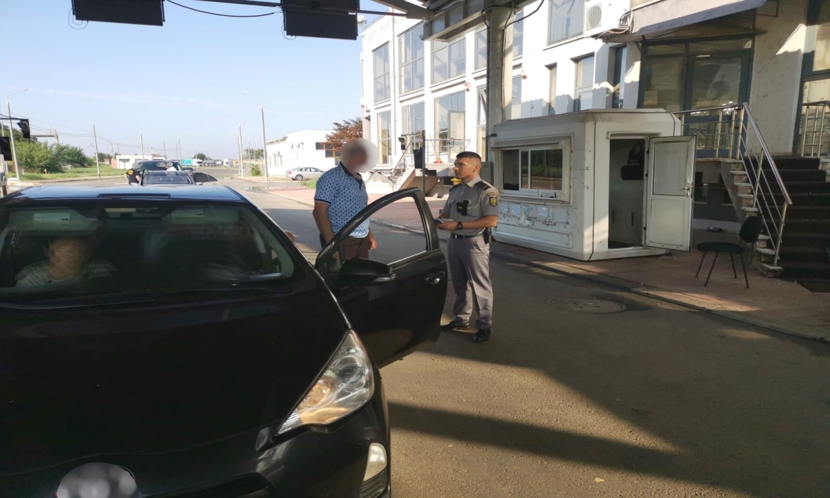 American fără permis valabil, anchetat în România