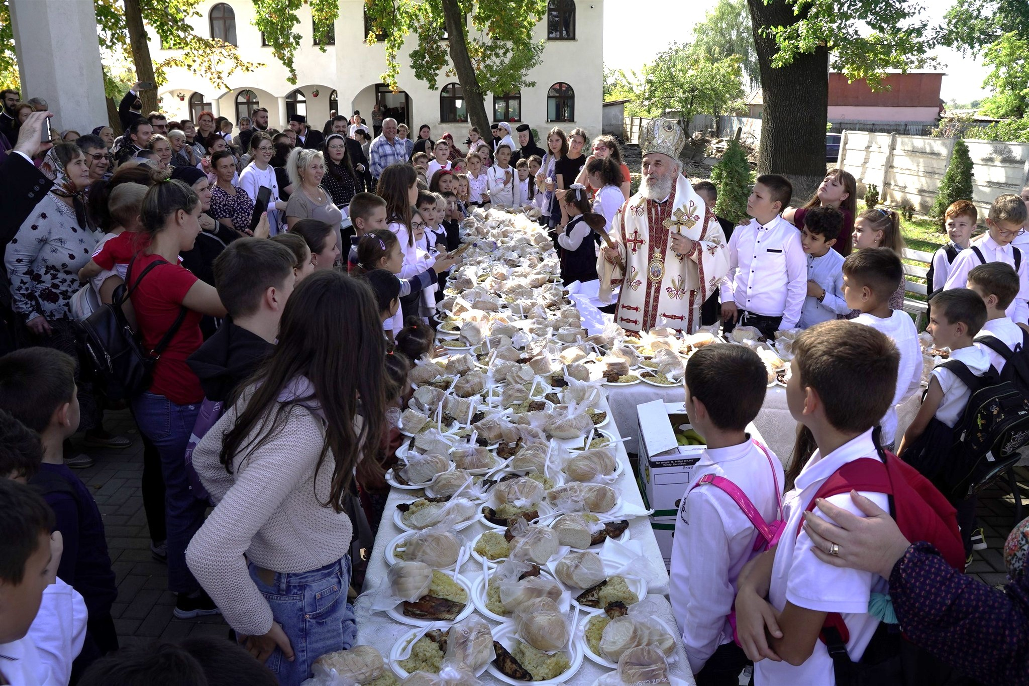 După potop, mii de povești despre supraviețuire