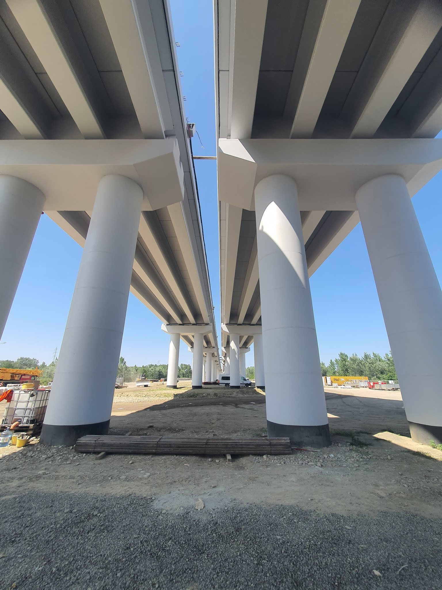 Spectaculosul pod peste Siret, aproape de finalizare (FOTO)