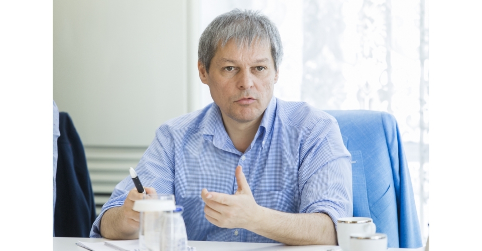 Burse de mii de euro pentru specialiştii IT care vor să eficientizeze administraţia/ Se cere performanţă în sectorul public