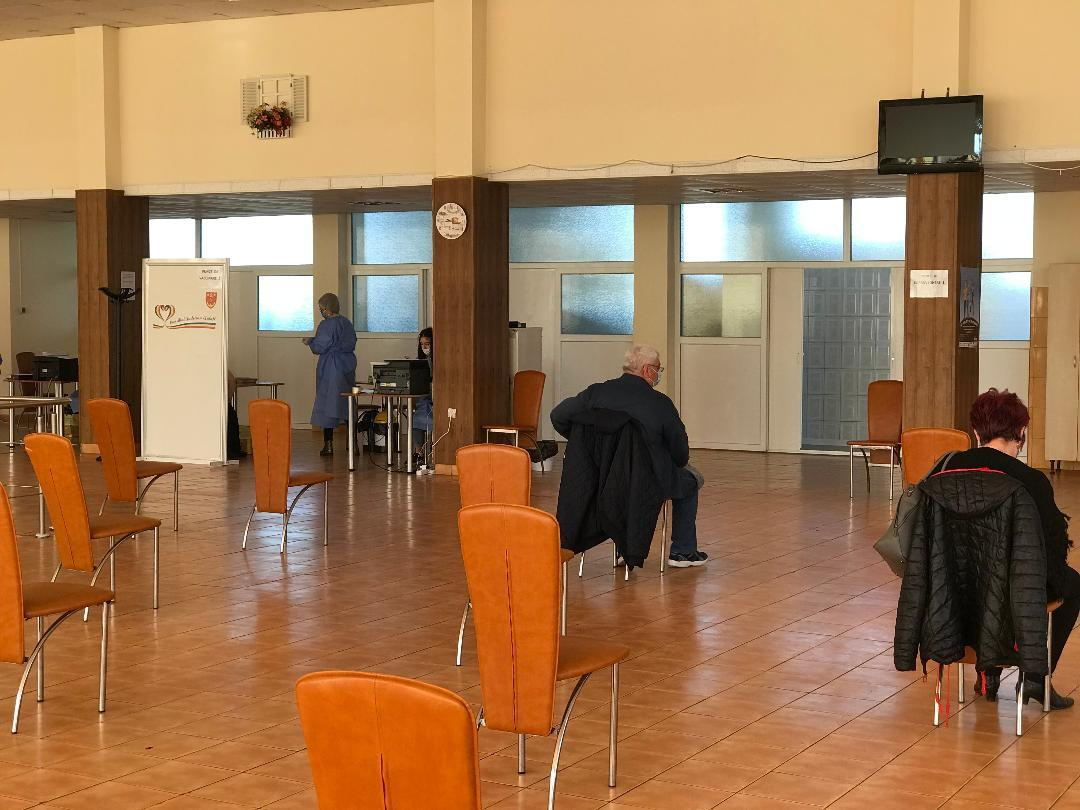 Alte patru centre de vaccinare cu ser Pfizer, deschise în judeţ