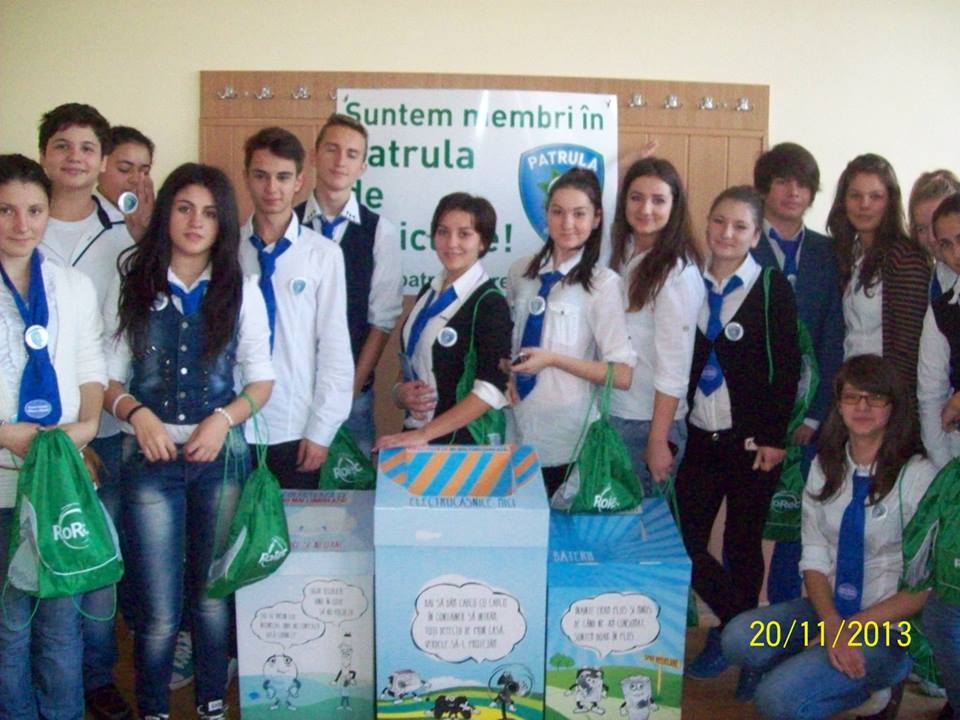 Patrula de RECICLARE de la Liceul "Mircea Eliade", cea mai harnică din Galaţi