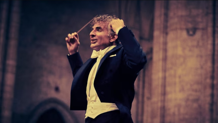 Vedetele de la Hollywood se aventurează în spatele camerei