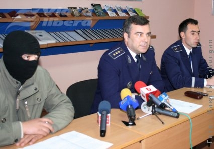 „Operaţiunea Grindu” - cea mai importantă captură de ţigări din 2010 (VIDEO)